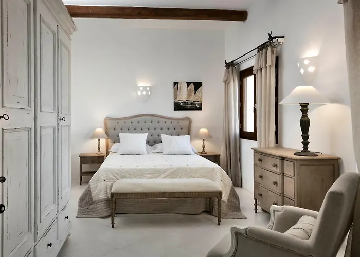 Relais Carola 切尔沃港