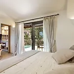 Relais Carola Готель 4*