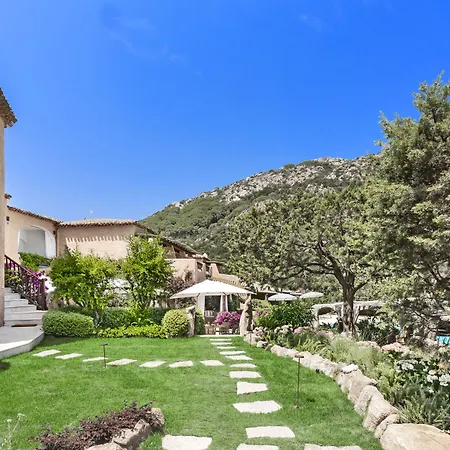 Relais Carola Πόρτο Τσέρβο